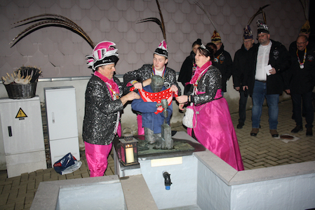 Carnaval de Martelange, Evenements en photos I Habillage du Fendeur et Grand Feu 08-03-2019