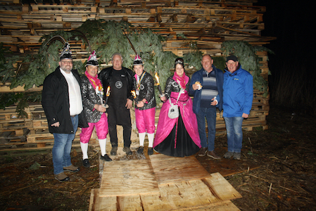 Carnaval de Martelange, Evenements en photos I Habillage du Fendeur et Grand Feu 08-03-2019