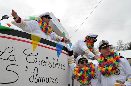 Carnaval de Martelange - Cavalcade partie 1 (21-02-2010) 