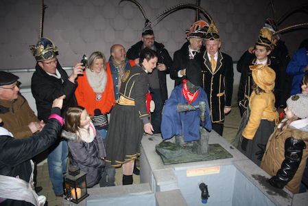 Carnaval de Martelange - Habillage du fendeur et Grand Feu (03-03-2017) 