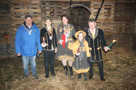 Carnaval de Martelange - Habillage du fendeur et Grand Feu (03-03-2017) 