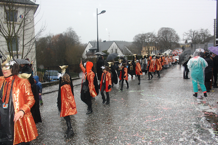 Carnaval de Martelange - Cavalcade partie 1 (05-03-2017) 