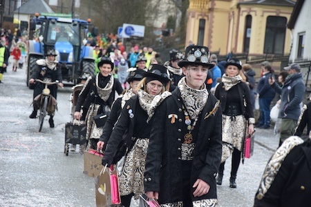 Carnaval de Martelange - Cortège partie 4 (01-03-2020) 